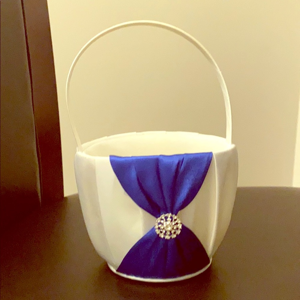 Flower girl basket